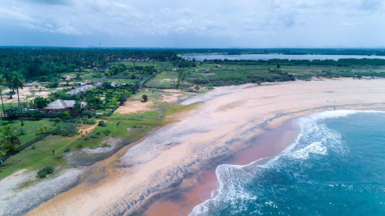 فندق Blue Waters آروغام المظهر الخارجي الصورة